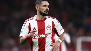 Ολυμπιακός: Ο Καμπελά αποχαιρέτησε τους συμπαίκτες του, δανεικός στη Ναντ