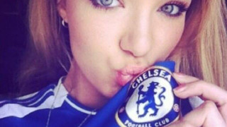 Η ξανθιά στο Έβερτον – Μάντσεστερ Γ. που πήγε με μπουφάν της Τσέλσι!