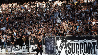 Πανό των οπαδών του ΟΦΗ στο Παγκρήτιο για τον δολοφονημένο φίλο του ΠΑΟΚ