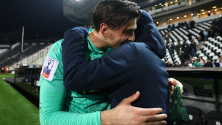 Η βραδιά του Μοναστηρλή στις αγκαλιές συμπαικτών και Λουτσέσκου