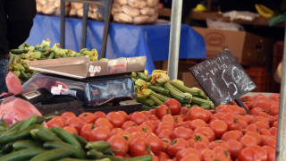 Λαϊκές αγορές: Κατεβάζουν «ρολά» επ' αόριστον