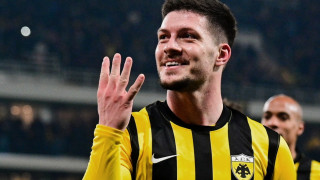 Αποθέωση Γιόβιτς: «Βαδίζει προς τον Παρθενώνα θρύλων της ΑΕΚ»