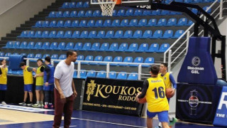 Παραμένει στη Ρόδο ο Γκάουντλοκ σαν σύμβουλος σε τοπική ομάδα