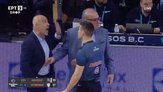 Φραστικό επεισόδιο Λυκογιάννη με Μπαρτζώκα: «Πρόσεχε, πρόσεχε...»