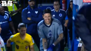 Επικό σκηνικό: Τερματοφύλακας στη Βραζιλία ζήτησε toilet break και θύμισε Λέμαν