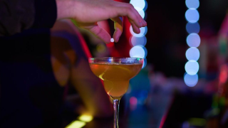 GHB: Τι είναι το «σιρόπι του βιασμού» για το οποίο συνελήφθη 38χρονος