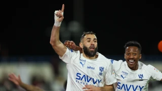 Μαγικό ντεμπούτο Μπενζεμά-Πέτυχε χατ τρικ στη νίκη της Αλ Χιλάλ