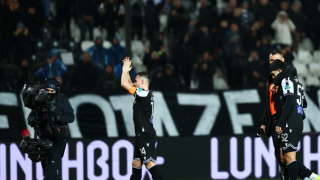 Η στιγμή που η Τούμπα ζητάει το Κύπελλο στον Λευκό Πύργο