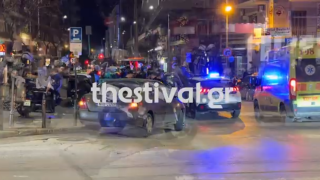 Θεσσαλονίκη: Άγριο οπαδικό επεισόδιο στο κέντρο-Καταδίωξη και ξύλο!