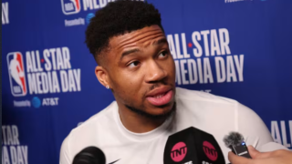 Γιάννης Αντετοκούνμπο: «Οι Μπακς είναι η ομάδα μου και την αγαπώ»