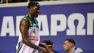 Χέιζ-Ντέιβις: «Πρέπει να βρω ρυθμό, έχω κοιμηθεί έξι ώρες τις τελευταίες τρεις μέρες»