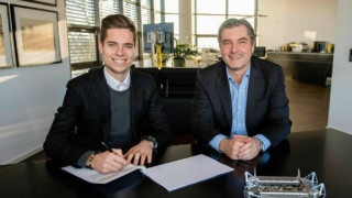 Πιστός «κιτρινόμαυρος»                 ο Βάιγκλ (vid)