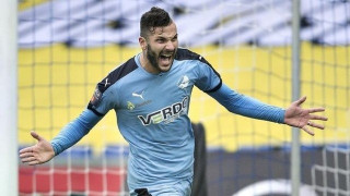 «Παγώνει» η μεταγραφή Ίσακ στον                            Παναθηναϊκό