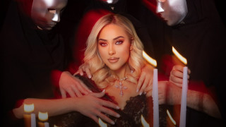 Έρχεται με νέα επιτυχία η Τίνα Μελά (vid)