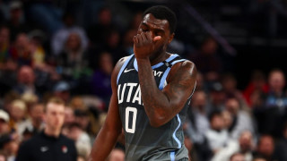 NBA: Σοκαριστικός τραυματισμός στον αγώνα Τζαζ-Ρόκετς (vid)