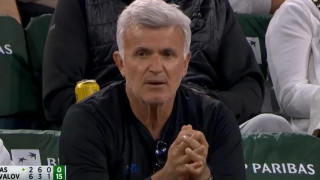 Ένταση μεταξύ Απόστολου Τσιτσιπά και διαιτητή: «Δεν ξέρεις τη δουλειά σου, θα σε αναφέρω»