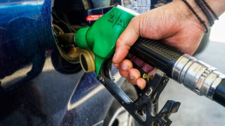 Καύσιμα: Γιατί οι τιμές ανεβαίνουν πιο γρήγορα απ’ όσο πέφτουν