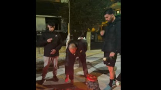 Καλαμαριά: Αντιπροσωπεία αθλητών του ΠΑΟΚ στο σημείο της δολοφονίας