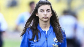 Επιστρέφει    στο Νησί     η      Μαριέλα  Νησωτάκη