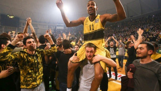 Η     μεγάλη      επιστροφή      του    Αυτοκράτορα