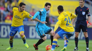 Ένα             γκολάκι          θα     το     βάλει