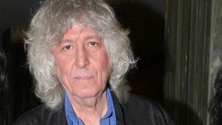 Στην εντατική                    ο Λουκιανός Κηλαηδόνης