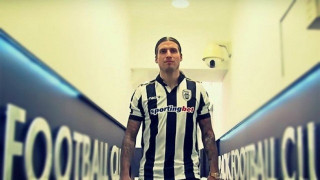 Πρώτα        το       χόρτο, μετά      η     θεωρία