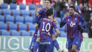 Εκτο      ματς     σε    18    ημέρες για την Ουέσκα