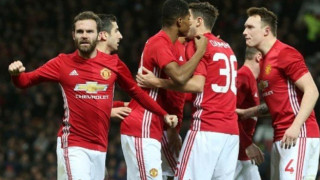 Με το ενάμιση πόδι στο τελικό του Λιγκ Καπ η Γιουνάιτεντ! (vid)