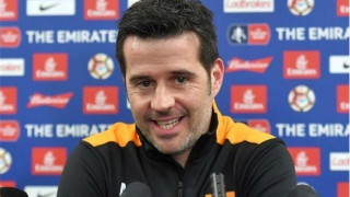 Μάρκο Σίλβα: «Ήρθα                        για να σώσω τη Χαλ»