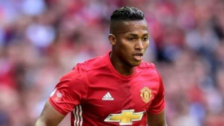 O Mουρίνιο κράτησε τον          Βαλένσια στο Μάντσεστερ