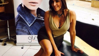 Δείτε το καυτό σορτσάκι της Μάγκυς Χαραλαμπίδου    (pic)