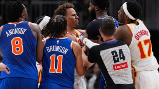 ΝΒΑ: «Αγκαλιές», trash talking και σπρωξίδια στο Νικς-Χοκς