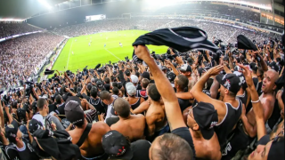 Copa Libertadores: Μαγικές εικόνες-«Ποτάμι» οι οπαδοί της Κορίνθιανς