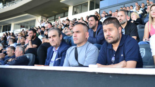 Ο πρόεδρος της ΕΠΟ παρακολουθεί τον μεγάλο τελικό του Κυπέλλου της ΕΠΣΜ