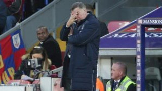 Την «πλήρωσε»       και ο                     Μιλιβόγεβιτς