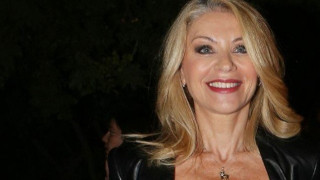 Έλλη Στάη: Βραδινή έξοδος με τον γιο & τον σύντροφό της (ΦΩΤΟ)