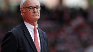 Η Λέστερ         στηρίζει τον                  Ρανιέρι