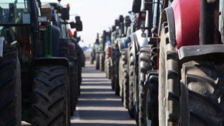 Πλατύκαμπος: Αγρότες έκλεισαν την εθνική οδό & το ρεύμα προς Θεσ/νίκη