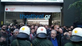 ΕΚΤΑΚΤΟ - Θεσσαλονίκη: Ένταση μεταξύ αγροτών και αστυνομικών (ΒΙΝΤΕΟ)