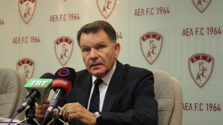 Τράκαρε       με νταλίκα στην Αθηνών-Λαμίας ο             Κούγιας!