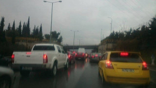 ΠΡΙΝ ΛΙΓΟ: Καραμπόλα στον Περιφερειακό της Θεσσαλονίκης με Ι.Χ. (pic)