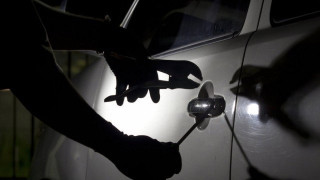 Καλαμαριά: Αυτόφωρες συλλήψεις μελών σπείρας που ξάφριζε αυτοκίνητα