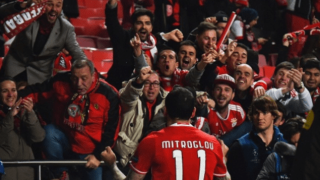 Την          «σκότωσε»        ο               Μητρογκόλ