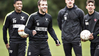 Με           την       παρέα      του Φαν ντερ Φάαρτ