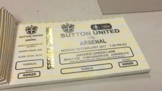 Από τις 05:00 στα εκδοτήρια για ένα «μαγικό» χαρτάκι (pics)