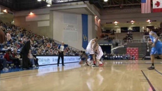 ΕΠΟΣ! Ντρίμπλαρε περνώντας κάτω από τα πόδια του αντιπάλου του! (vid)