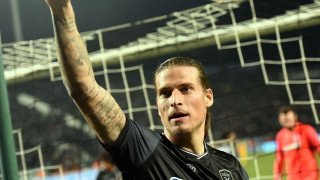 Καλείται να αποδείξει               την ανωτερότητά του