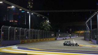 Νικητής και επικεφαλής ο Χάμιλτον