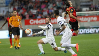 Μπορούμε να μην είμαστε των άκρων;